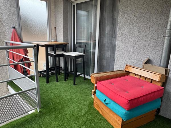 Charmant T3 récent avec balcon, cave et garage