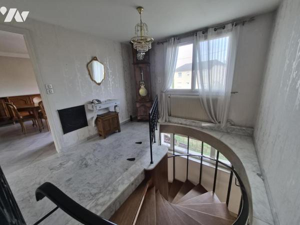 MAISON INDIVIDUELLE T6 AVEC GARAGE ET TERRAIN 