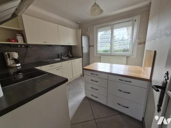 MAISON INDIVIDUELLE T6 AVEC GARAGE ET TERRAIN 