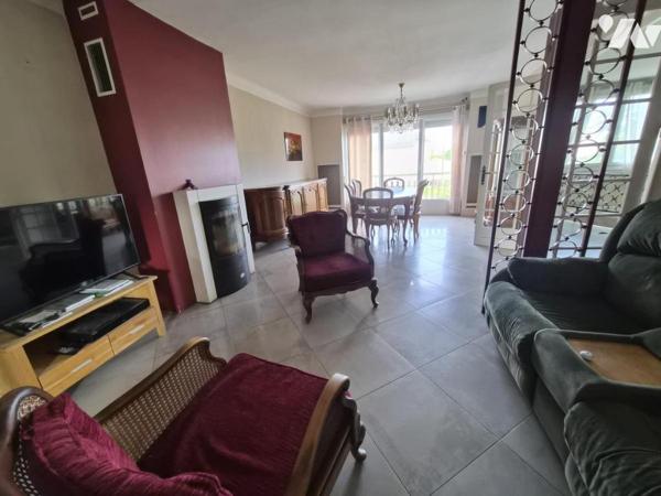 MAISON INDIVIDUELLE T6 AVEC GARAGE ET TERRAIN 