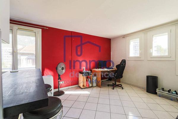 Appartement 2 pièces                                        - 38000 Grenoble Réf : 21779