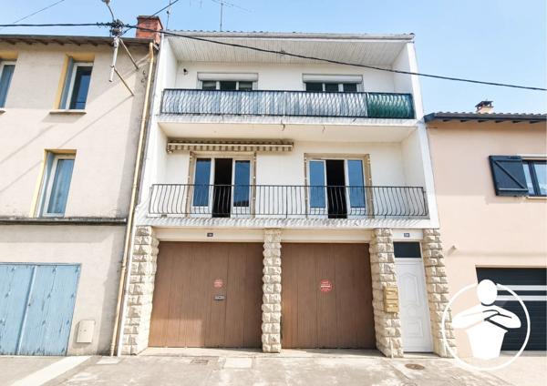 Vente                                                      Maison de ville
                        
                     6 pièces                      165 m2                     à Agen