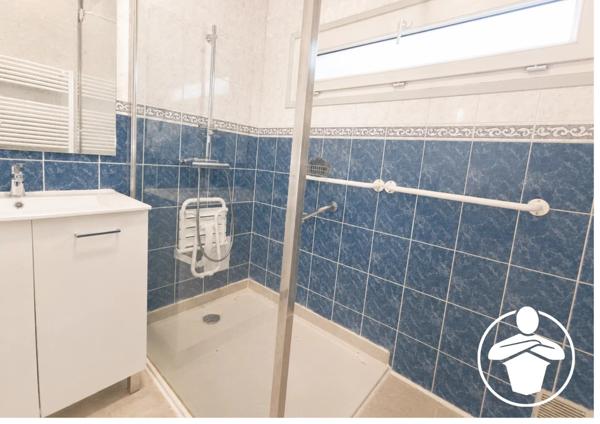Vente                                                      Maison de ville
                        
                     6 pièces                      165 m2                     à Agen