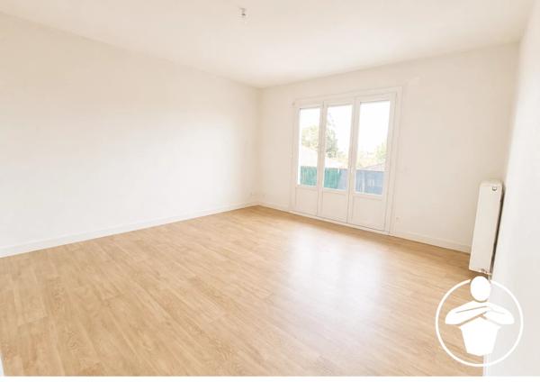 Vente                                                      Maison de ville
                        
                     6 pièces                      165 m2                     à Agen