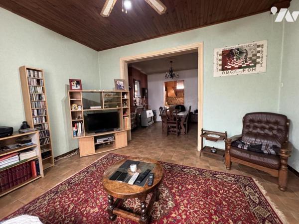 Maison semi individuelle à Quiévrechain 3 chambres, jardinet, garage + parkings