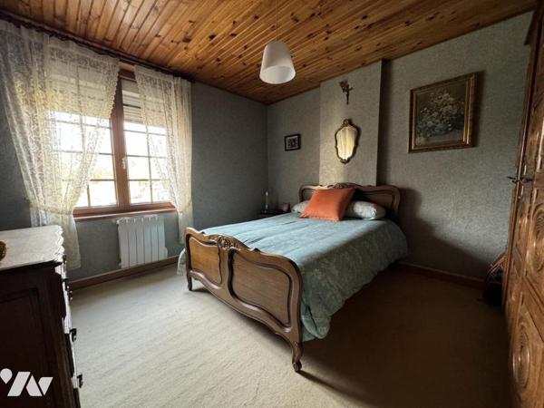 Maison semi individuelle à Quiévrechain 3 chambres, jardinet, garage + parkings