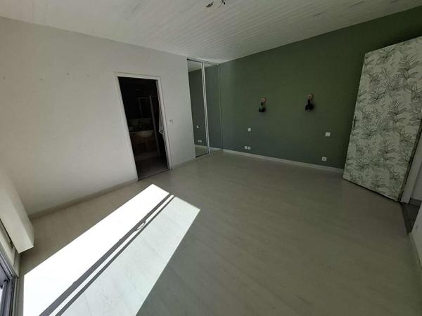 Maison atypique proche L'aigle 8 pièce(s) 140.77 m2 + terrain 1713m²