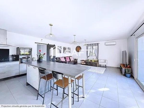 Maison T5 avec terrasse et jardin de 400 m²