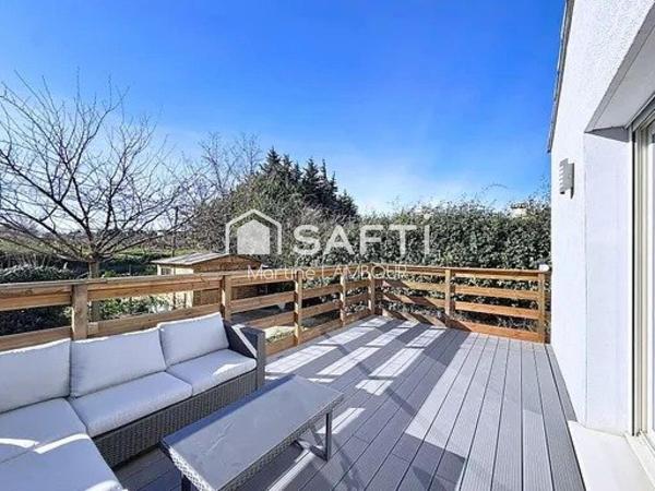 Maison T5 avec terrasse et jardin de 400 m²