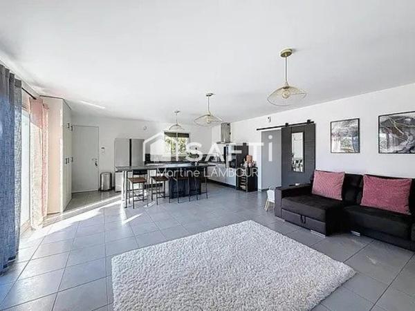 Maison T5 avec terrasse et jardin de 400 m²