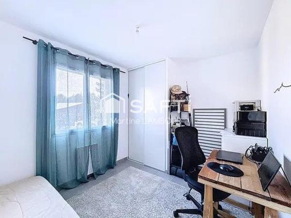 Maison T5 avec terrasse et jardin de 400 m²