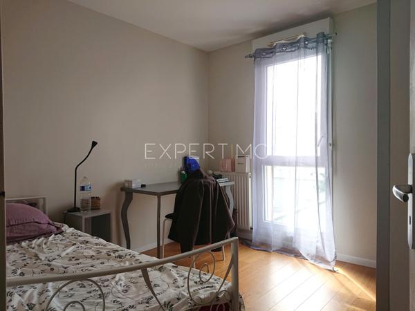 Gennevilliers (92230) Belles prestations pour maison familiale avec jardin et terrasses au calme absolu