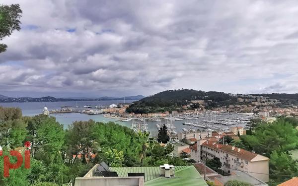 Maison à vendre    6 pièces •  Saint-Mandrier-sur-Mer