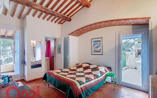 Maison à vendre    6 pièces •  Saint-Mandrier-sur-Mer