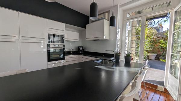 RARE : en Hyper centre de BRIVE LA GAILLARDE (19) IMMEUBLE DE RAPPORT