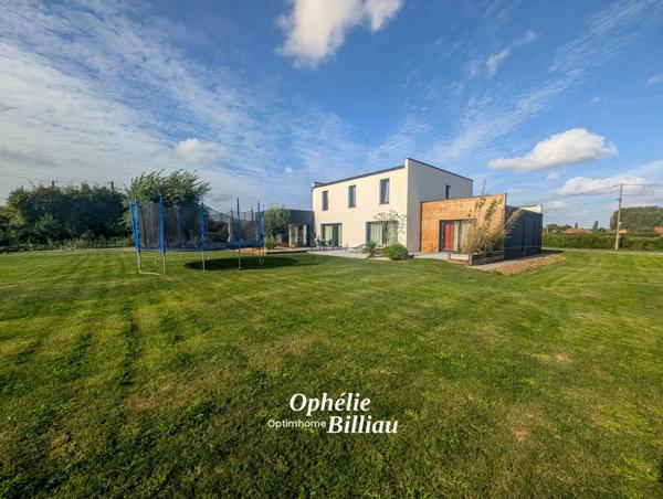 Maison contemporaine 2025 – env. 250 m² – 5 chambres – terrain 2 663 m² – Aire-sur-la-Lys