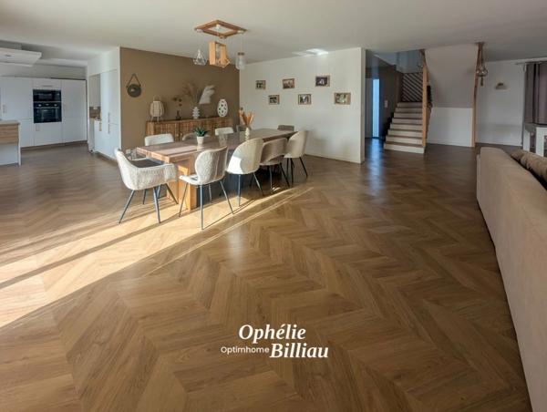 Maison contemporaine 2025 – env. 250 m² – 5 chambres – terrain 2 663 m² – Aire-sur-la-Lys