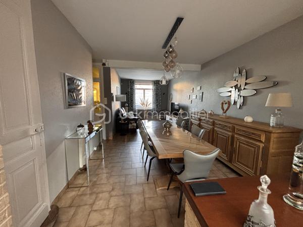 Maison ancienne de 694 m²