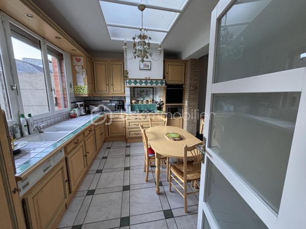 Maison ancienne de 694 m²