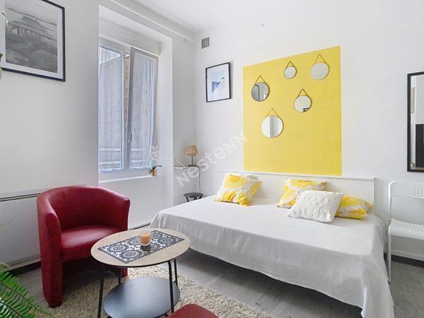 Appartement studio Meublé rénové avec goût ! - situé au Centre-Ville !