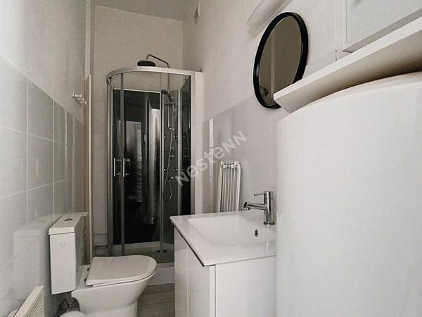 Appartement studio Meublé rénové avec goût ! - situé au Centre-Ville !