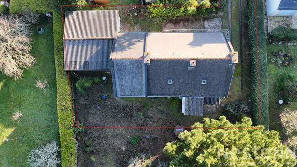 Quiberon - Maison de plain-pied avec 4 chambres, garage et atelier.