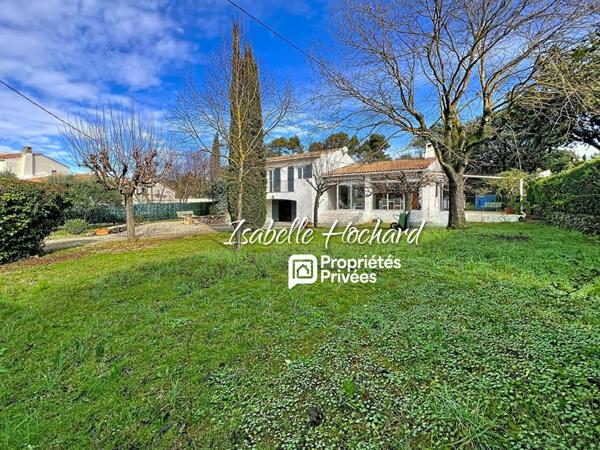 Maison Saint Maximin La Sainte Baume 5 pièce(s) 123 m²