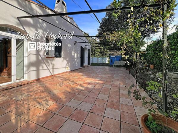 Maison Saint Maximin La Sainte Baume 5 pièce(s) 123 m²