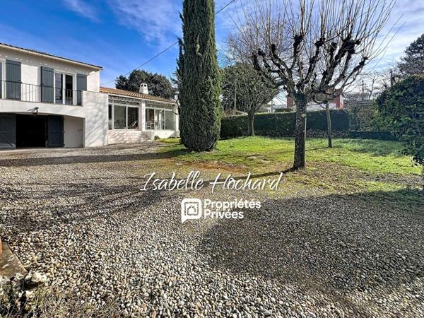 Maison Saint Maximin La Sainte Baume 5 pièce(s) 123 m²