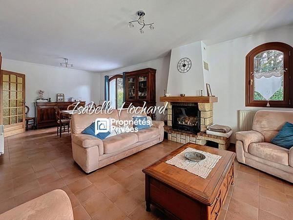 Maison Saint Maximin La Sainte Baume 5 pièce(s) 123 m²