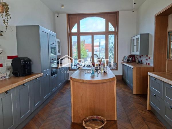 Maison de Maître individuelle de 300 m² à MERVILLE