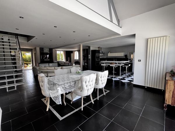 Meaux (77100) Maison familiale avec sous-sol total - piscine