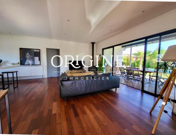 Villa 5 pièce(s) 3 chambre(s) 120 m²