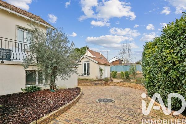 Maison à vendre 6 pièces 154 m² Saint-Brice-sous-Forêt