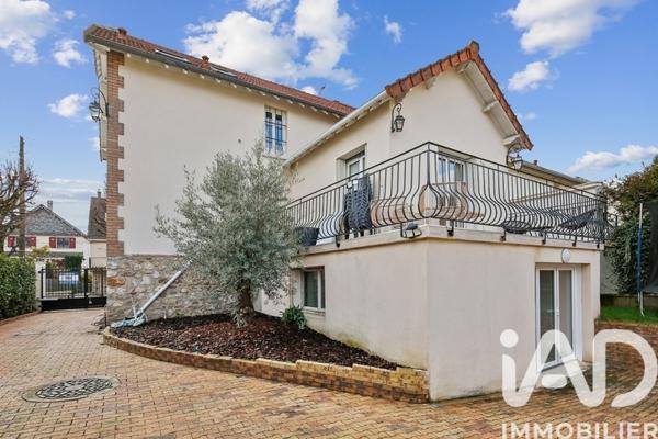 Maison à vendre 6 pièces 154 m² Saint-Brice-sous-Forêt