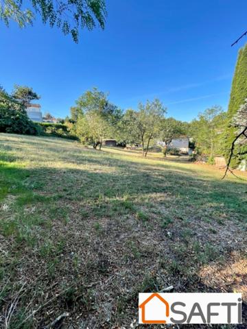 Terrain à 2km du centre ville