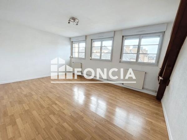 Location Appartement 3 pièces 71 m² - 12 RUE DE LA BOULE Flers 61100