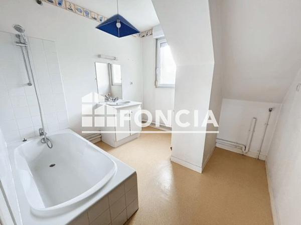 Location Appartement 3 pièces 71 m² - 12 RUE DE LA BOULE Flers 61100