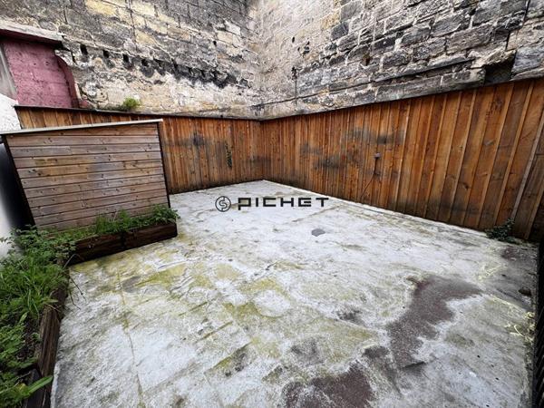 Appartement 3 pièces 65 m² BORDEAUX - 33800