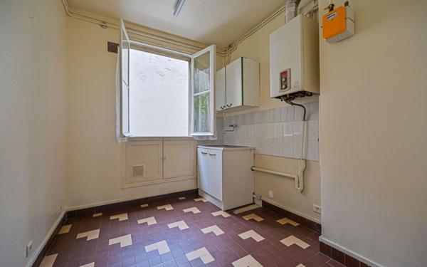 Appartement à vendre    2 pièces • 54,95 m2 Paris 10