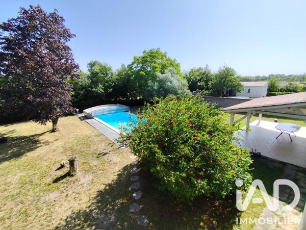 Maison à vendre 5 pièces 102 m² Saint-Martin-de-Bernegoue