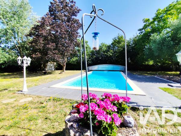 Maison à vendre 5 pièces 102 m² Saint-Martin-de-Bernegoue