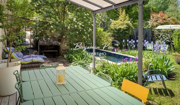 Rustrel (84400) Superbe maison en pierre à Rustrel