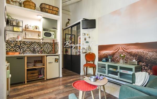 Rustrel (84400) Superbe maison en pierre à Rustrel