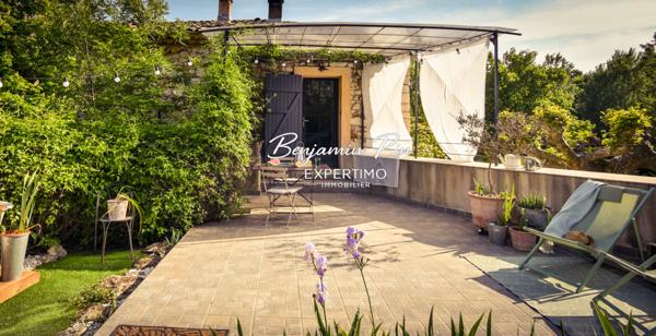 Rustrel (84400) Superbe maison en pierre à Rustrel