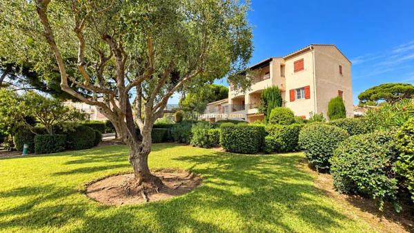 Vente                                                      Appartement
                        
                     2 pièces                      40 m2                     à Saint-Raphaël
