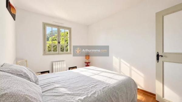 Vente                                                      Appartement
                        
                     2 pièces                      40 m2                     à Saint-Raphaël