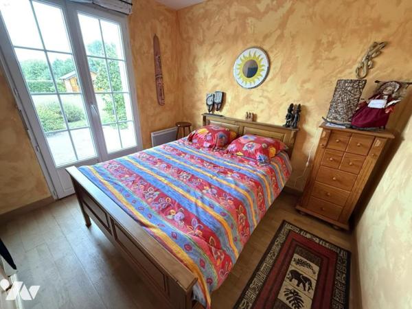 Maison avec beau jardin entre mer et bourg