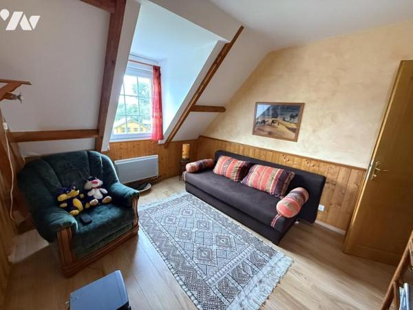 Maison avec beau jardin entre mer et bourg