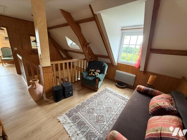 Maison avec beau jardin entre mer et bourg